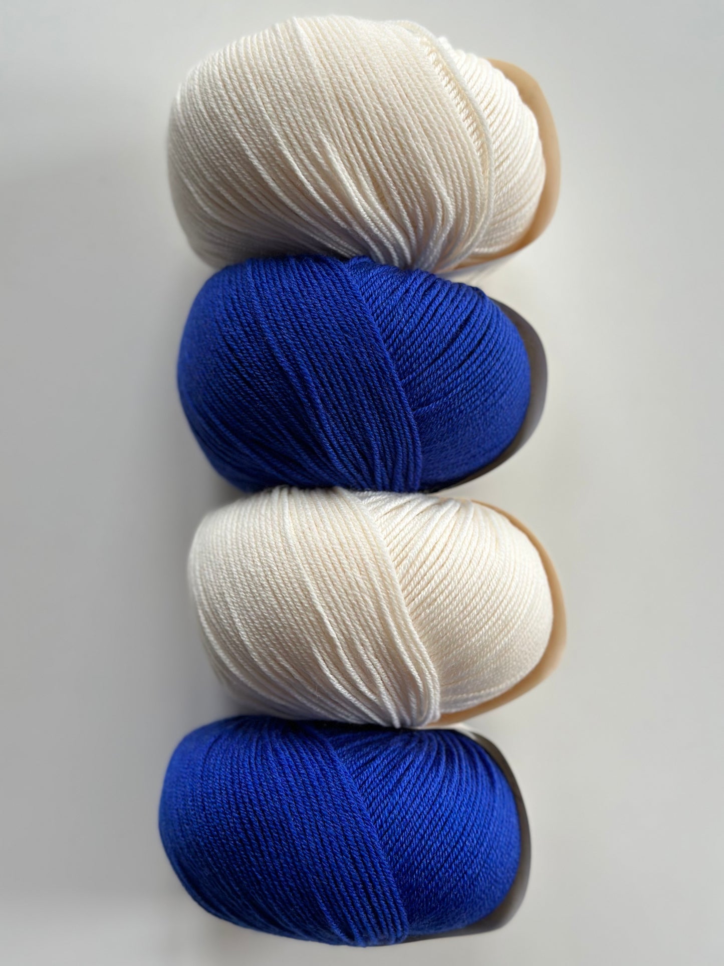 Knitlidt Strikkekit - Blue/White